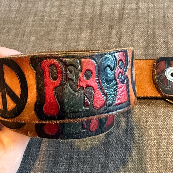 Vintage unisex Style Brown Leather Belt with Peace Symbols - Picture 3 of 11